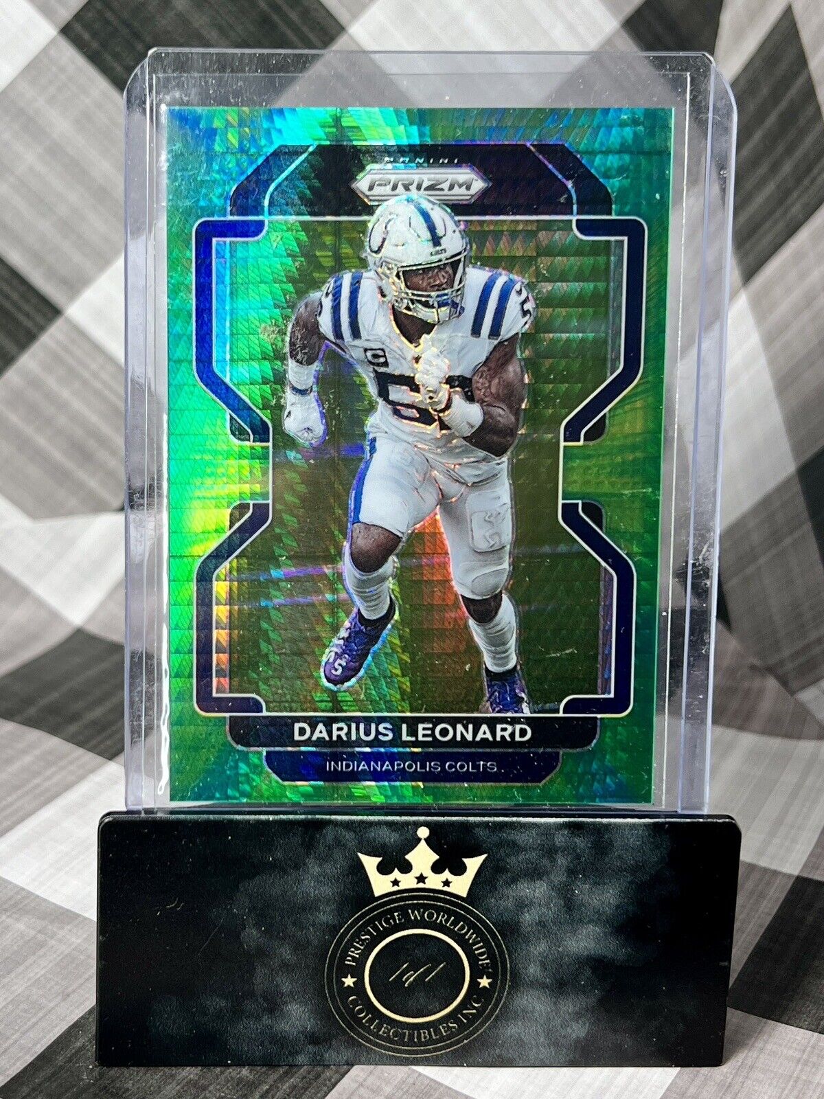 Darius Shaquille Leonard 2021 Prizm Green Hyper SP /175 #27 Indianapolis Colts