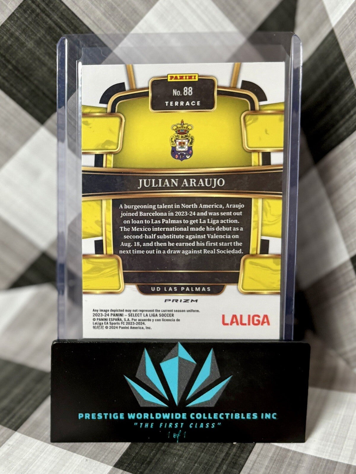 Julian Araujo 2023-24 Select La Liga Purple Mojo Prizm #88 FC Barcelona