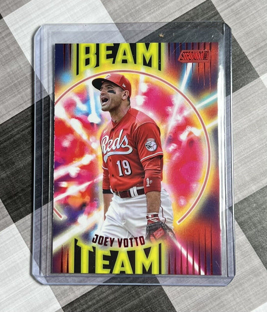 Joey Votto 2022 Topps Stadium Club Beam Team Red Foil (1 :10 Case) #BT-17 Reds