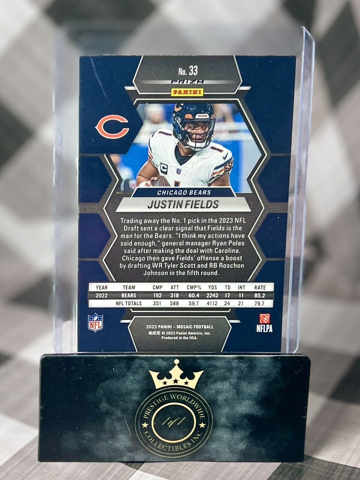 Justin Fields 2023 Mosaic Yellow Reactive Prizm #33 Chicago Bears 2nd Year
