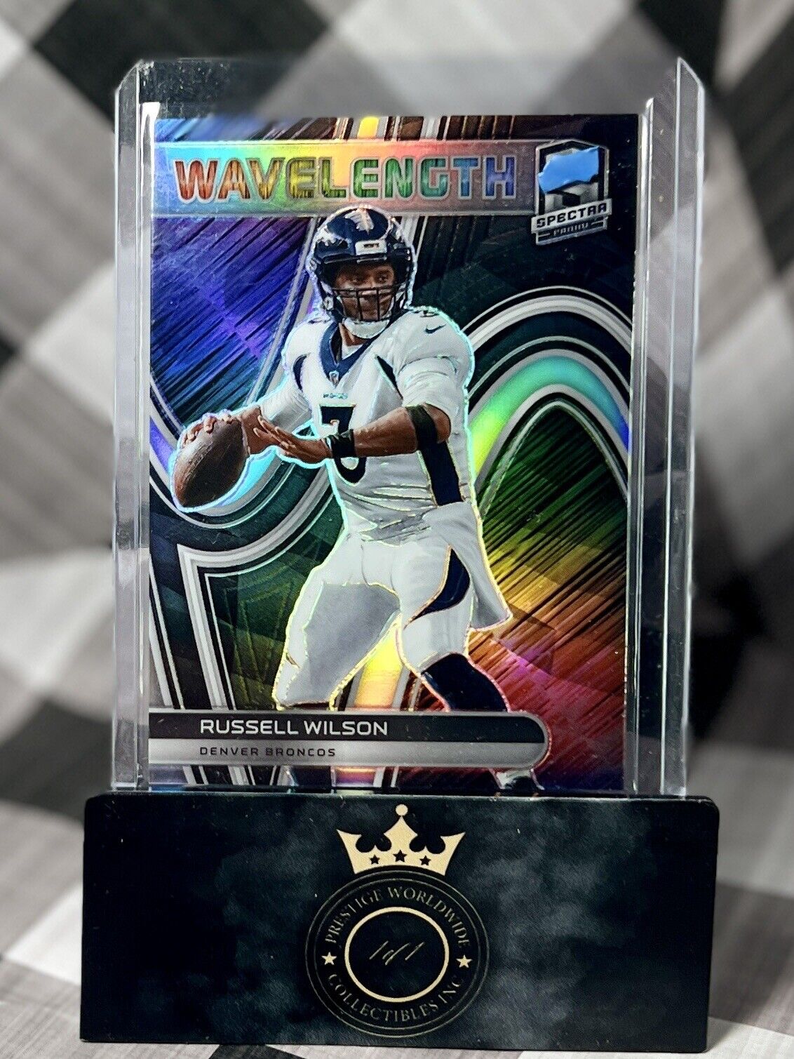 Russell Wilson 2022 Panini Spectra Wavelength # Match 3 /99 #WVE-16 SP Broncos