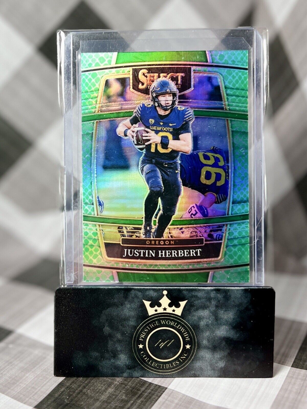 Justin Herbert 2022 Select Draft Picks Dragon Scale Prizm #38 LA Chargers SP