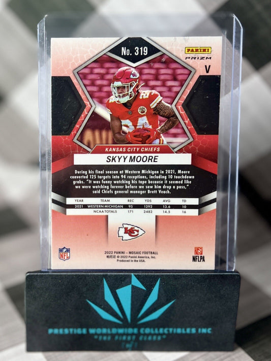 Skyy Moore 2022 Mosaic No Huddle Silver Disco Prizm Rookie Variation #319 Chiefs