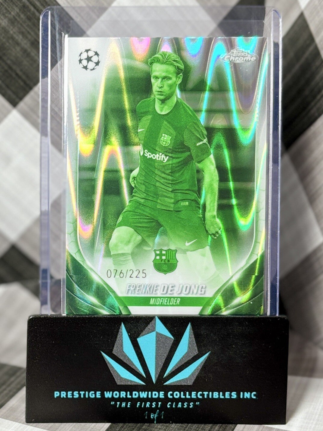 Frankie De Jong 2024 Topps Chrome Road To UEFA Euro Green BW /225 #166 ManU
