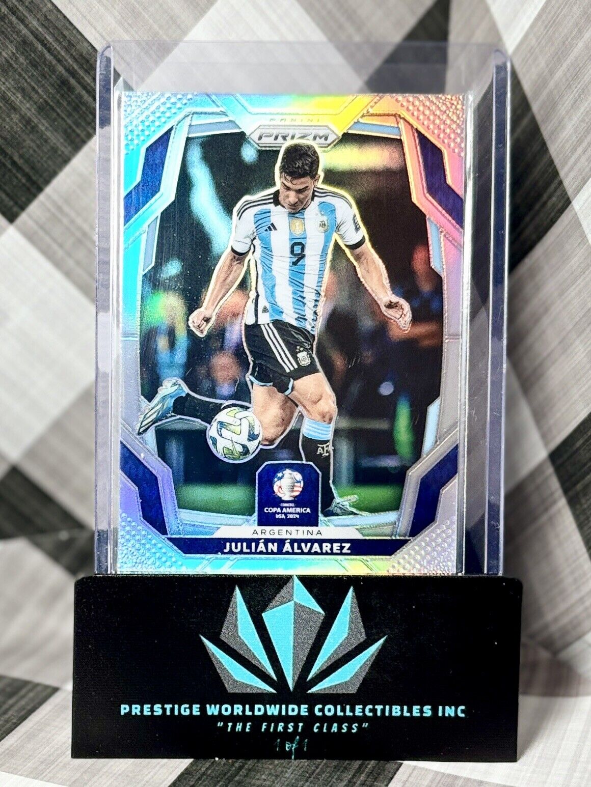 Julian Alvarez 2023-24 Prizm Copa America Silver Prizm #12 Argentina