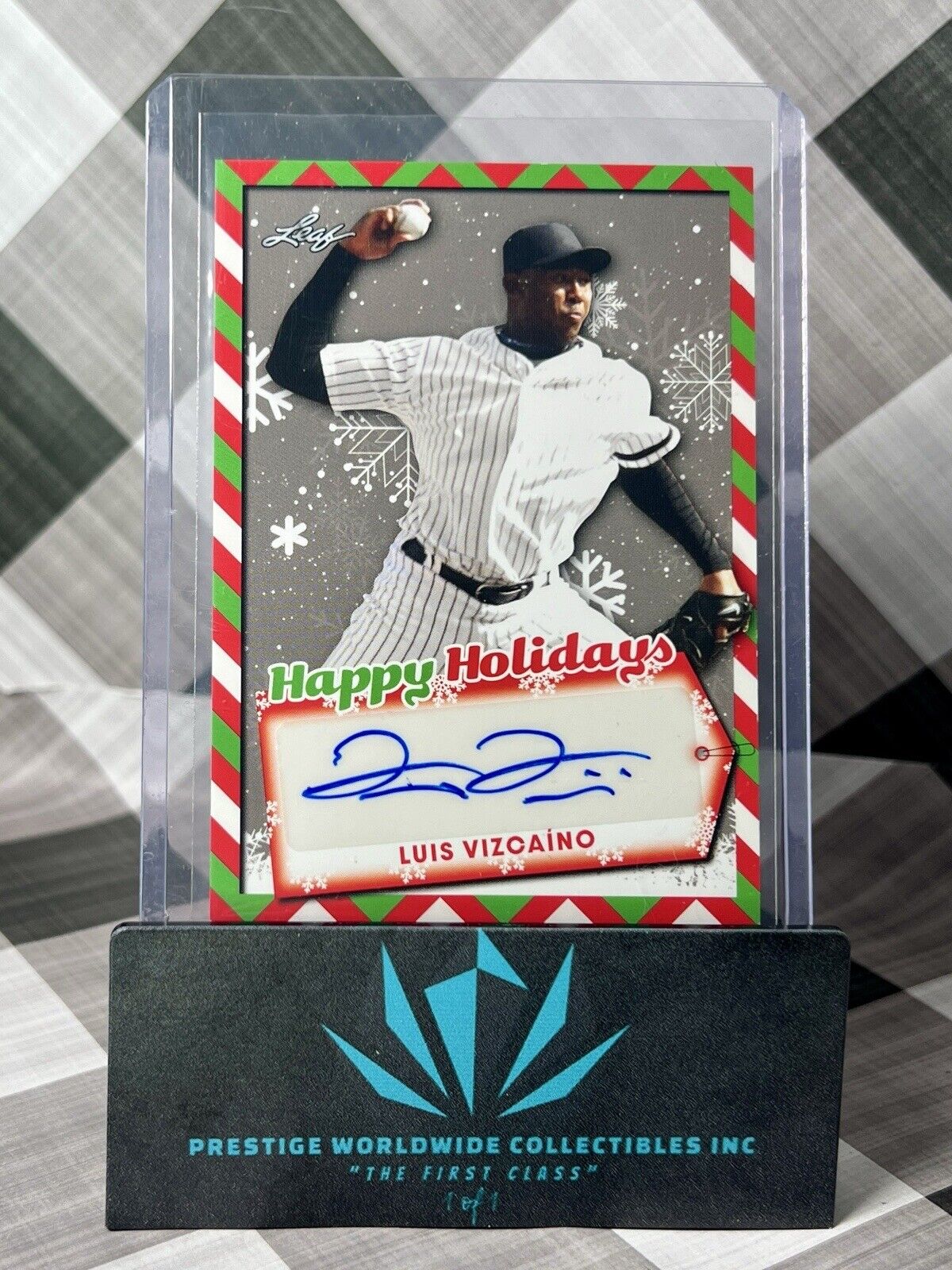 Luis Vizcaino 2022 Leaf Happy Holidays Auto #HH-LV1 New York Yankees
