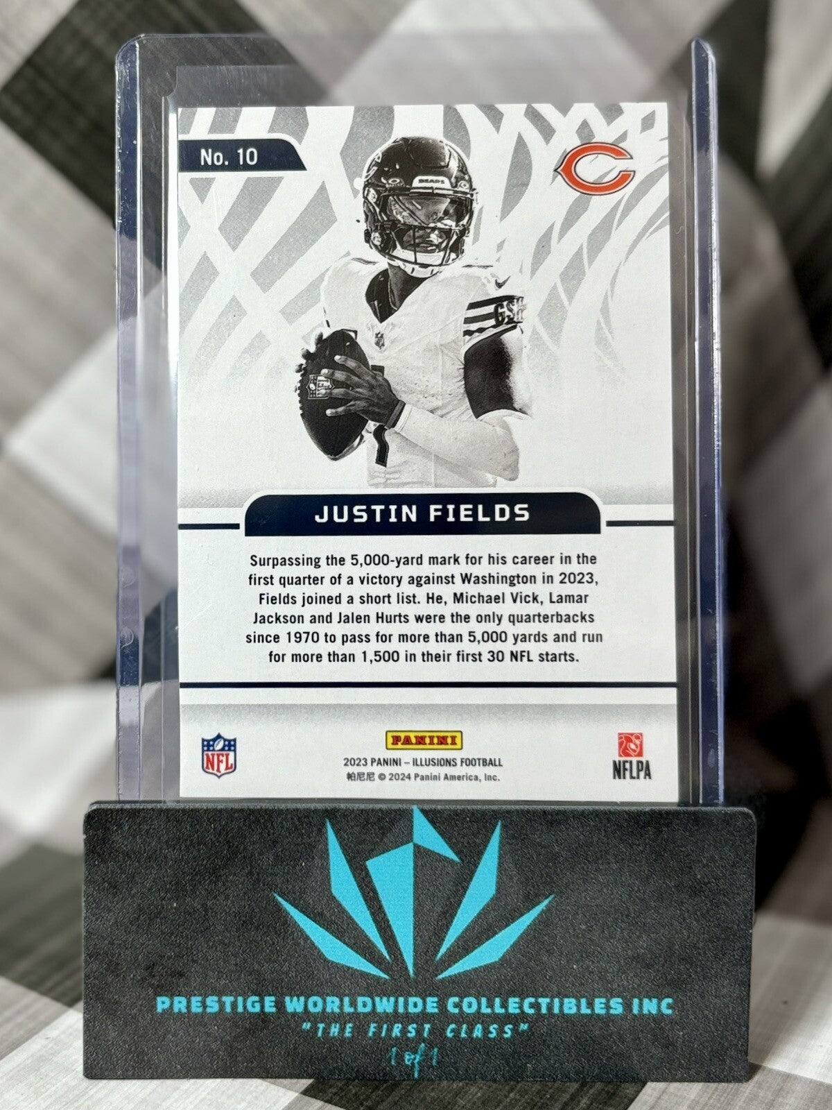 Justin Fields 2023 Panini Illusions Amazing Insert #10 Chicago Bears
