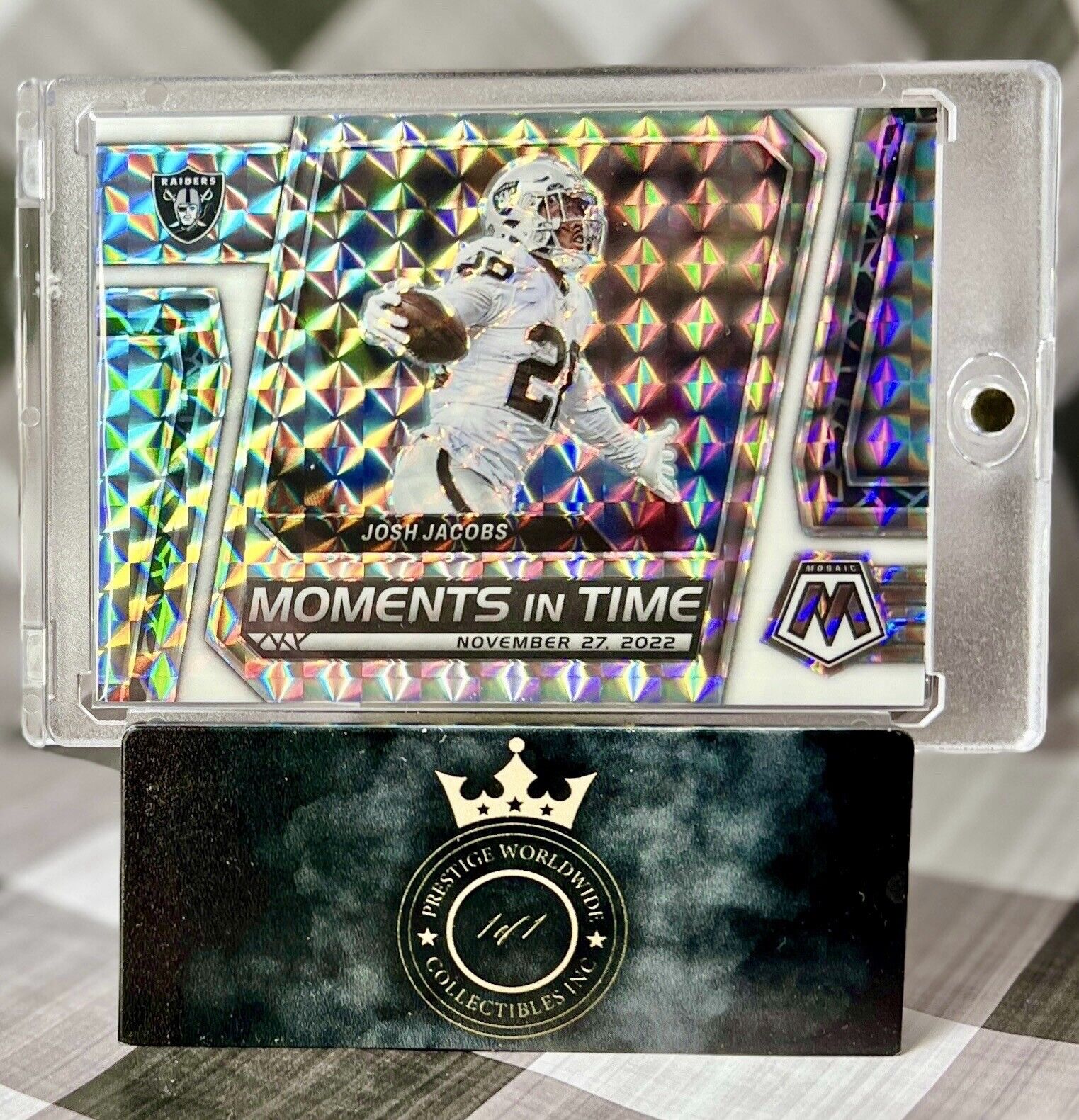Josh Jacobs 2023 Mosaic Moments In Time White Mosaic Prizm /25 #MT-8 LV Raiders