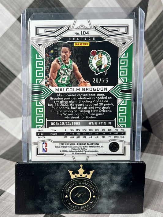 Malcolm Brogdon 2022-23 Panini Obsidian Green Electric Etch SP /25 #104 Celtics