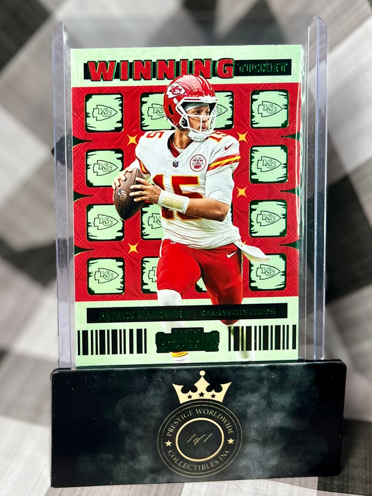 Patrick Mahomes II 2022 Contenders Emerald Winning Ticket #WT-PMA