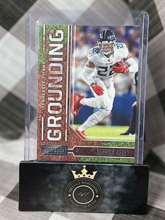 🔥 DERRICK HENRY 2022 Panini-Playbook Grounding Insert #G-13 Tennessee Titans