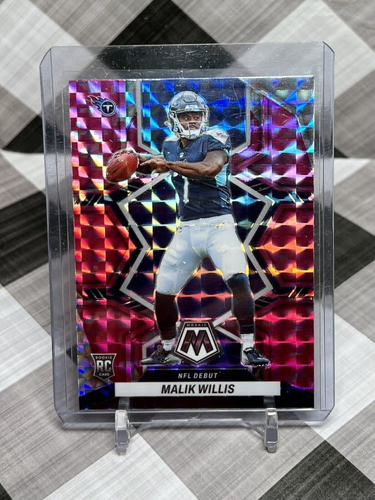 Malik Willis 2022 Panini Mosaic Rookie NFL Debut Pink Camo Prizm #272 Titans RC