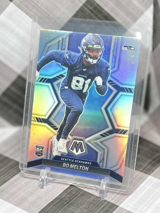BO MELTON 2022 PANINI MOSAIC SILVER HOLO PRIZM ROOKIE #348 - SEATTLE SEAHAWKS RC