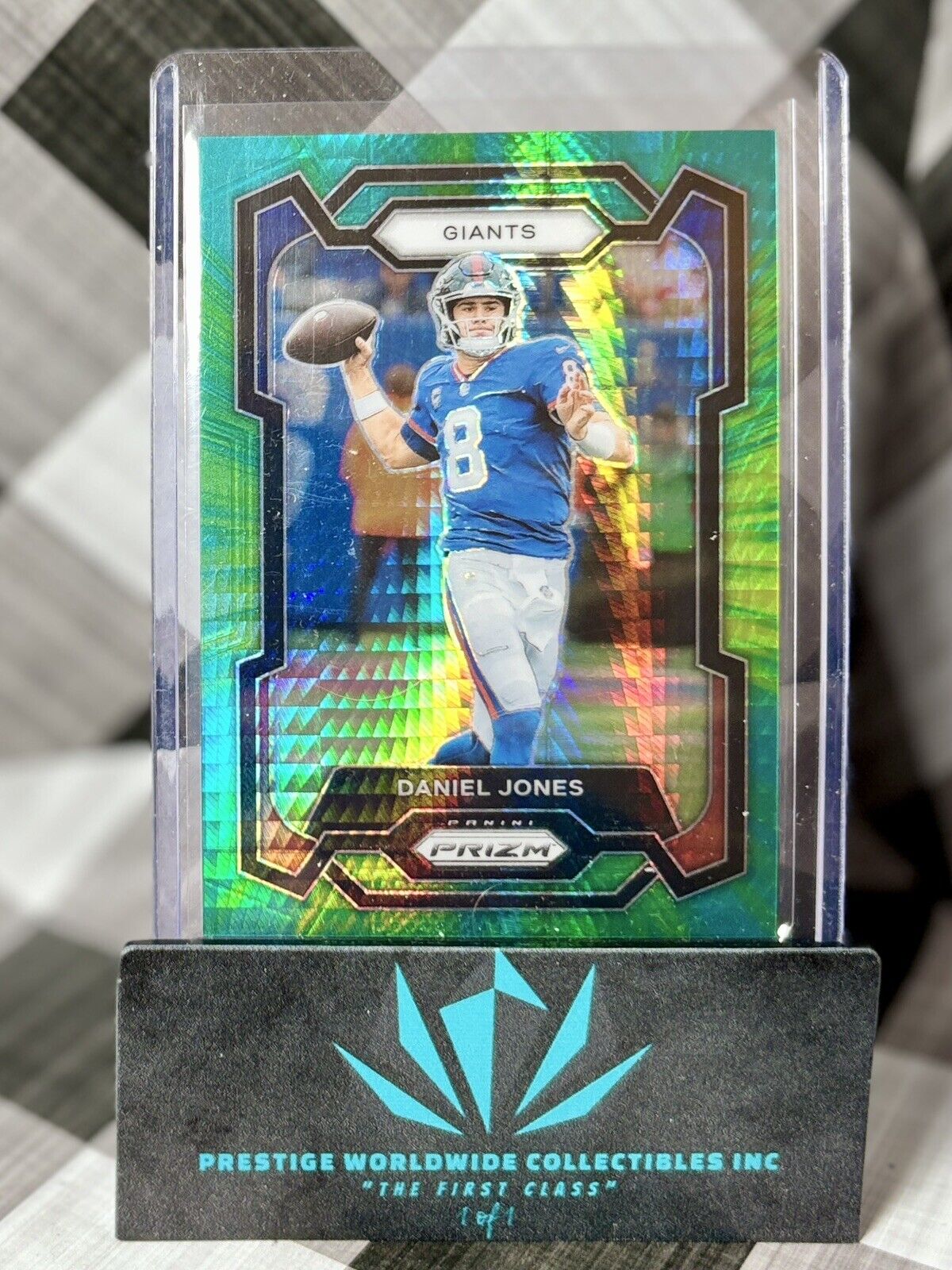 Daniel Jones 2023 Panini Prizm Green Hyper Prizm /175 #219 New York Giants SP