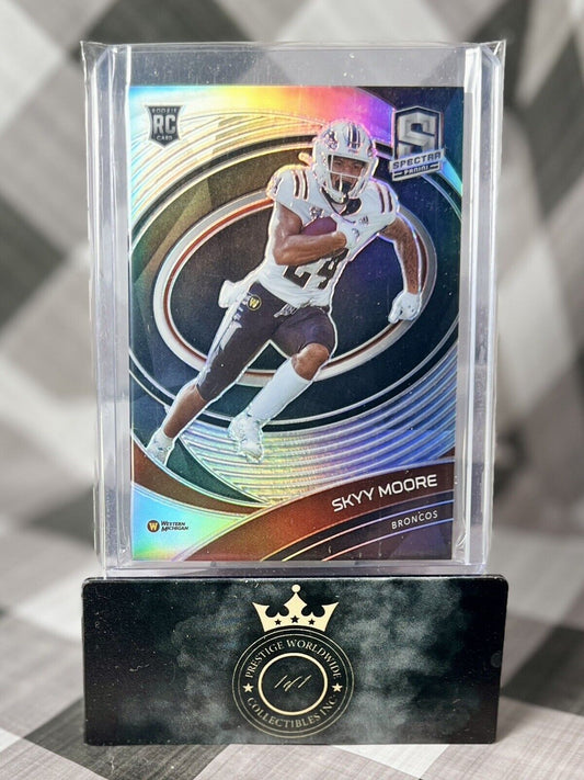 Skyy Moore 2022 Panini Chronicles Draft Spectra Silver Prizm #6 KC Chiefs RC SP